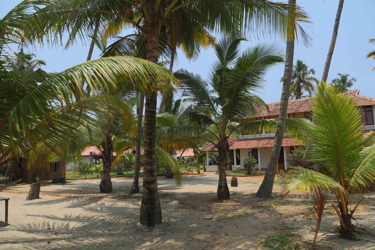 Pozhiyoram Ayurveda Beach Resort Alappuzha Dış mekan fotoğraf